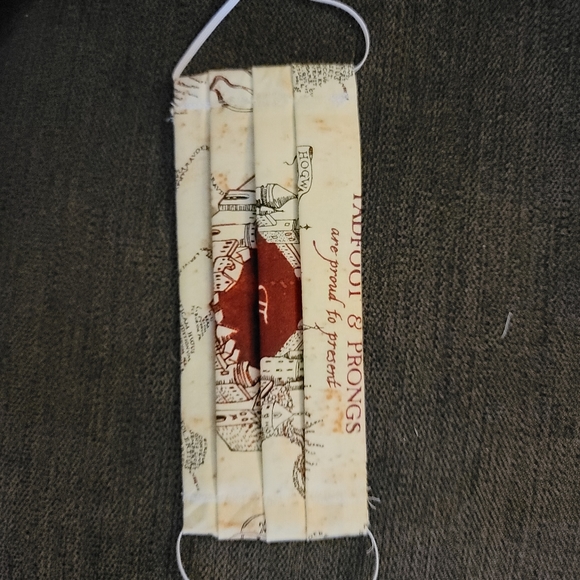 Harry Potter Marauders Map Face Mask - Picture 3 of 4